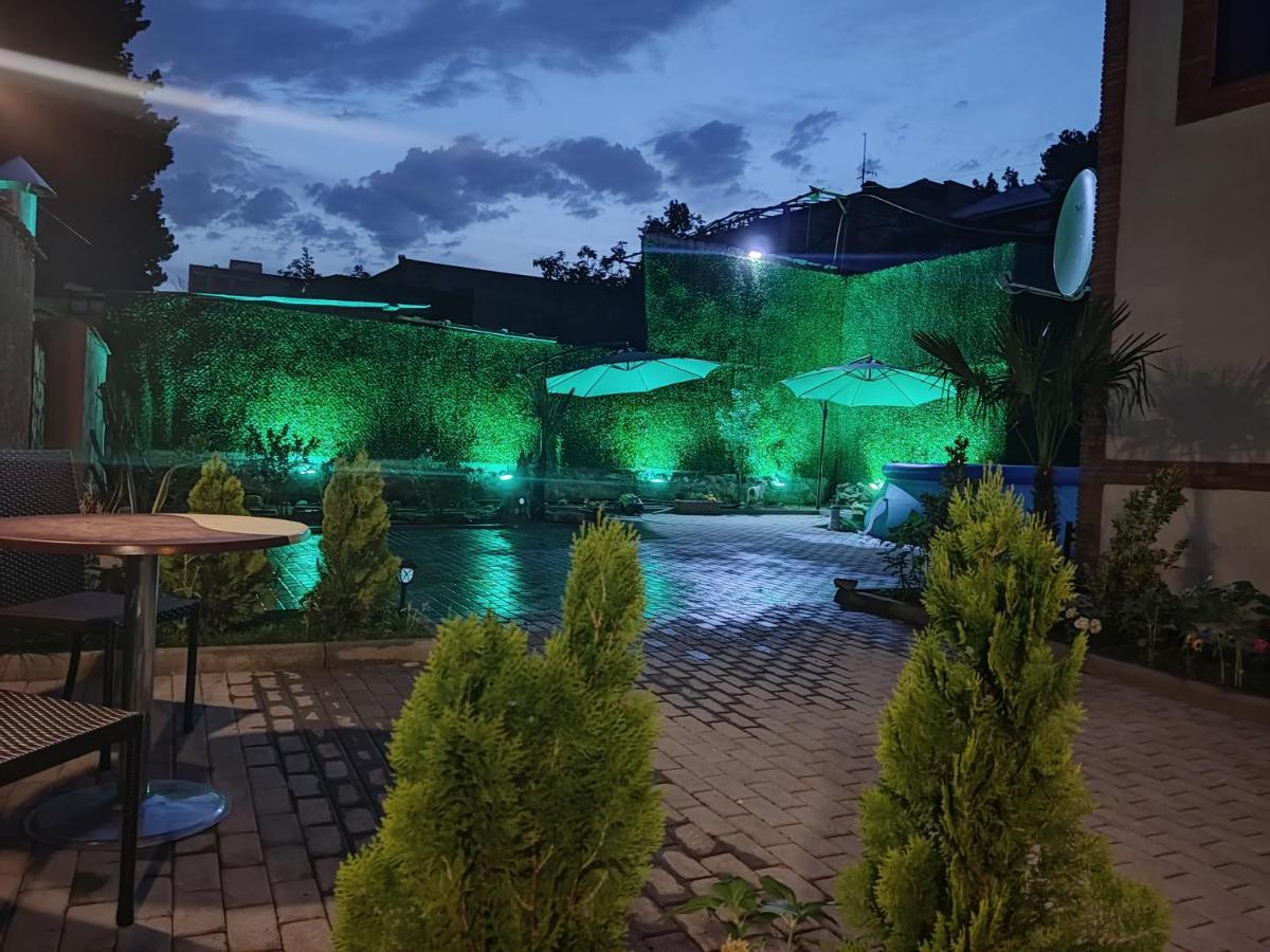 Guest House Spartak Tbiliszi Kültér fotó